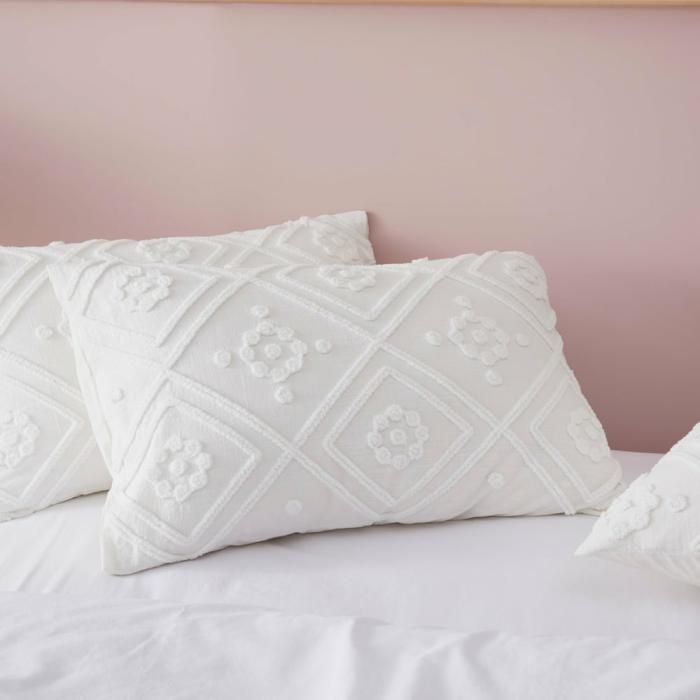 Pillowcases |  Anastasia White Tufted Pillowcases Bedlinen Pillowcases