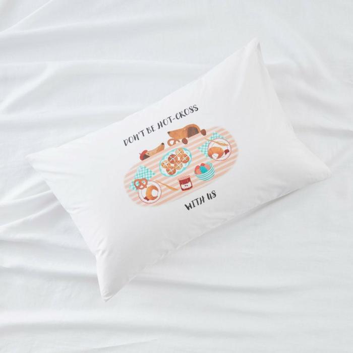 Pillowcases |  Don’T Be Hot Cross With Us Easter Text Pillowcase Bedlinen Pillowcases