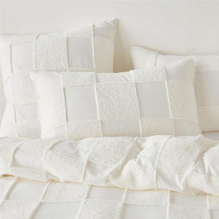 Pillowcases |  Hana Tufted White Pillowcases Bedlinen Pillowcases