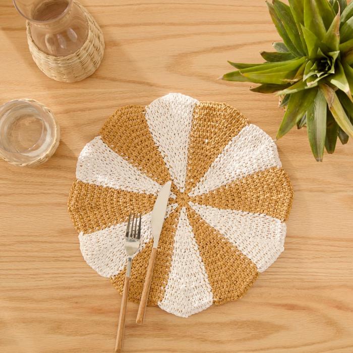 Table & Servingware |  Scalloped White & Natural Woven Placemat Kitchen Table & Servingware