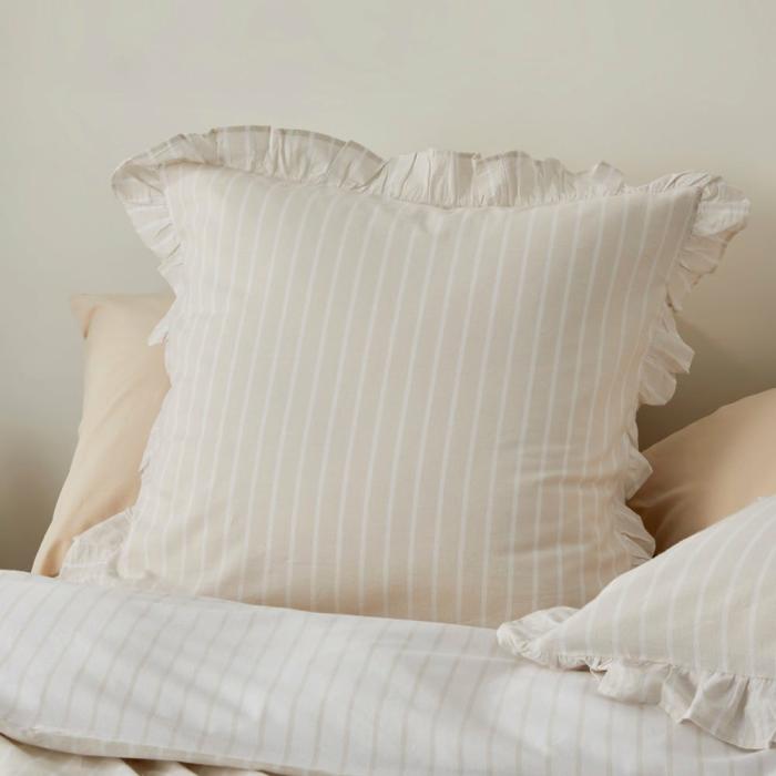 Pillowcases |  Ruffle Natural Stripe Pillowcases Bedlinen Pillowcases